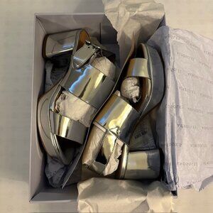 New Aerosoles Silver Metallic Faux Leather Camera Platform Sandal Size 8 Medium